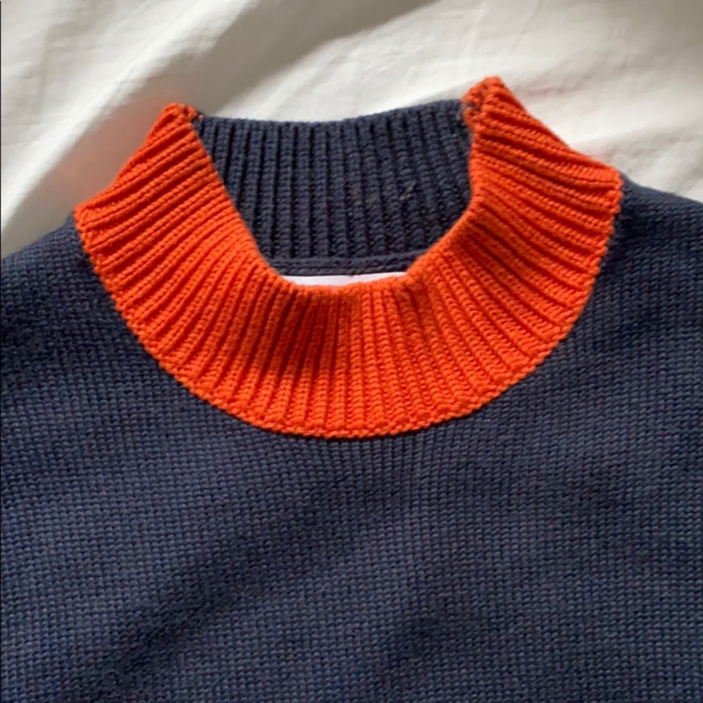 Calvin Klein sweater - Picture 3 of 3